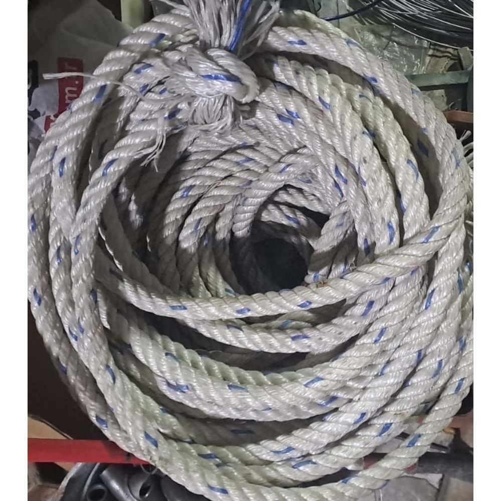 MAKARADA PLASTİK ÖRME İP & HALAT ( NAYLON HALAT ) 20-22mm ( 1 KİLOGRAM FİYATIDIR )