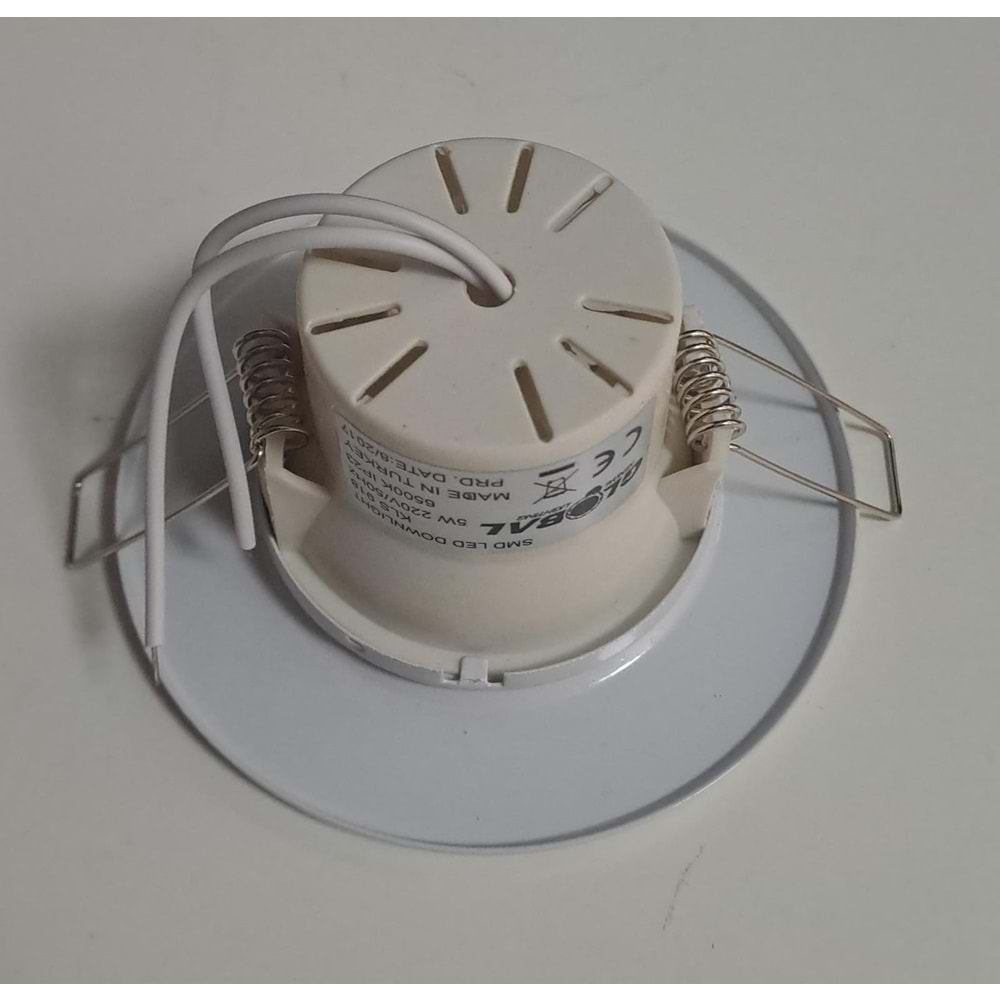 GLOBAL 5 WATT LED SPOT KROM ÇİZGİLİ BEYAZ PLASTİK KASA BEYAZ IŞIK 6500K 358LM