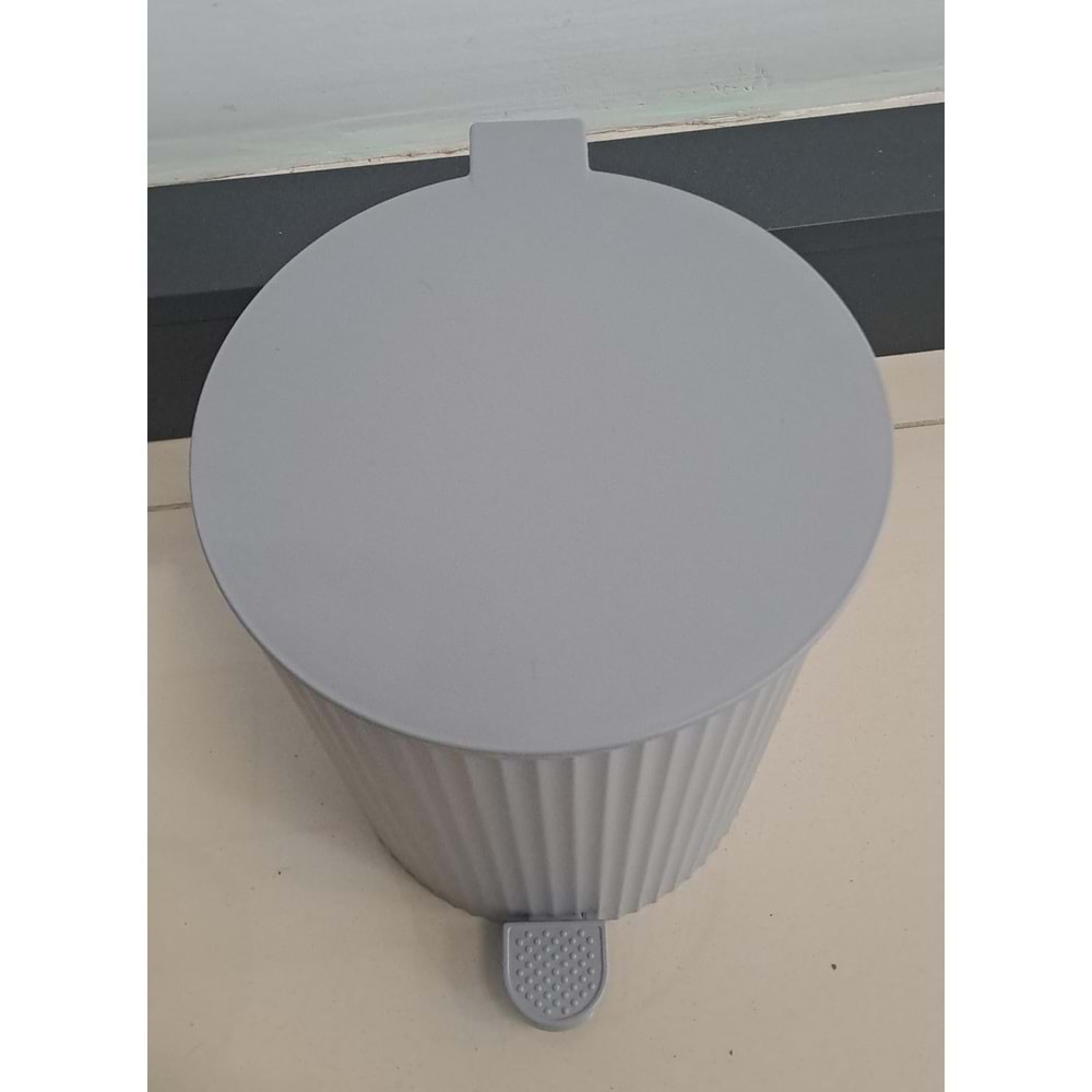 ÖZHAVAN ESTE PEDALLI ÇÖP KOVASI 8 LT GRİ ( KOD : 140 )