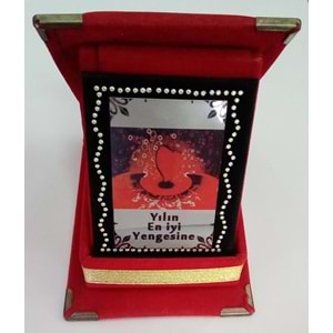 MİNİ PLAKET ( 8 cm x 11,5 cm ) - YILIN EN İYİ YENGESİNE