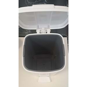 MERDEM PEDALLI ÇÖP KOVASI KARE 1 NO 5 LT BEYAZ ( MRD-121 )