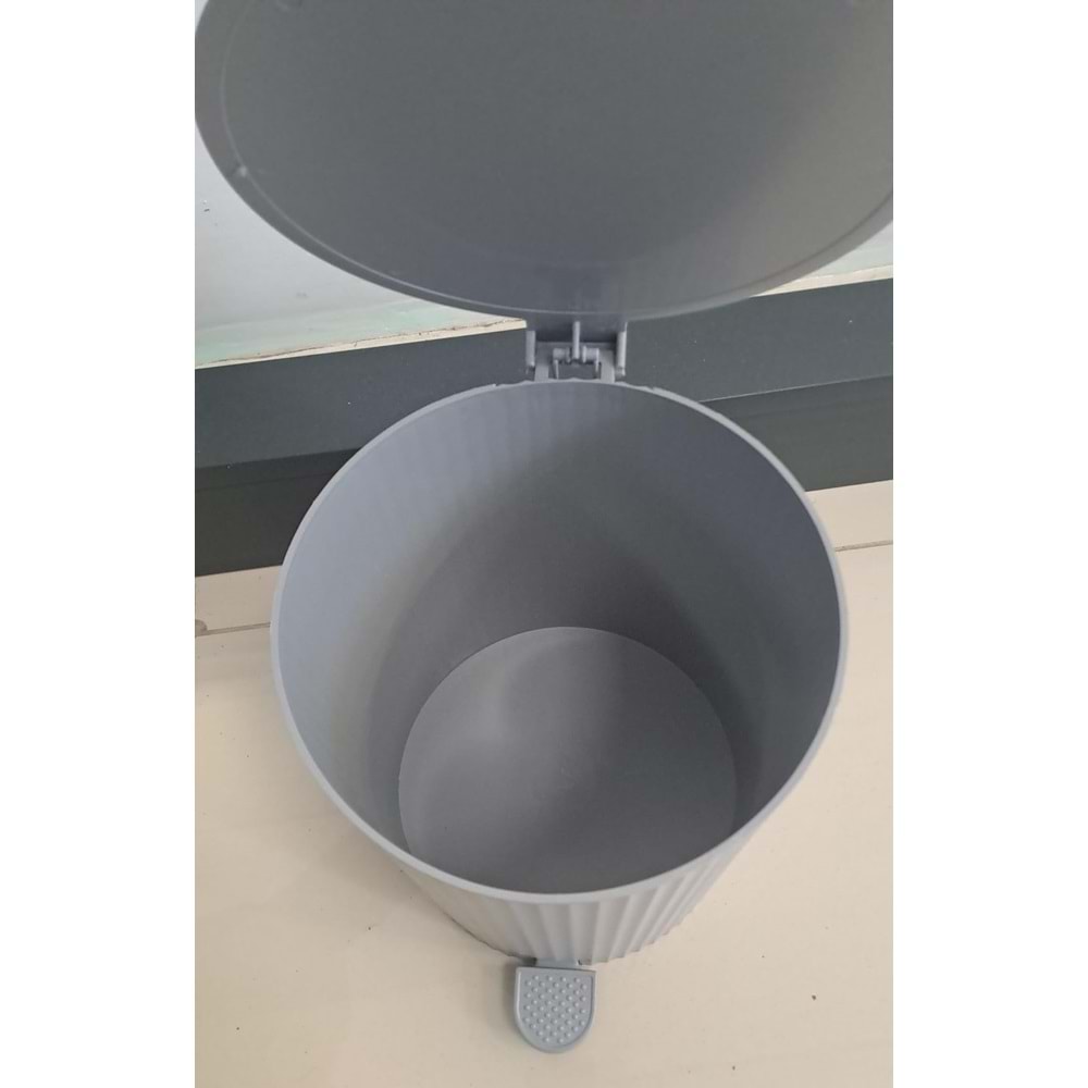 ÖZHAVAN ESTE PEDALLI ÇÖP KOVASI 8 LT GRİ ( KOD : 140 )